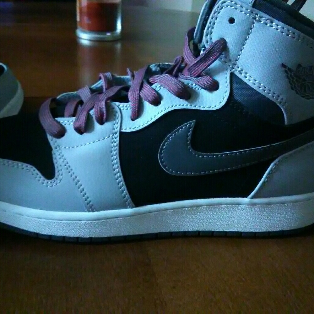 Shoes - Picture 5 of 5